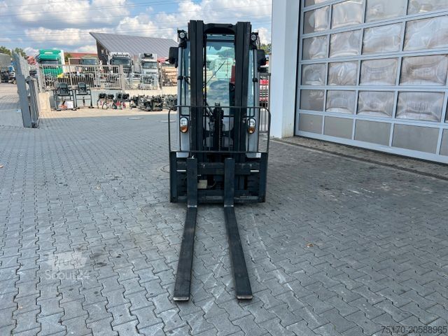 Chariot élévateur frontal STILL RX70-35 / Triplex: 4.60m / nur 2.911h! / SS