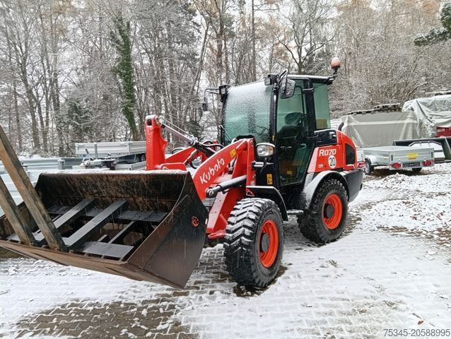 Kerekes rakodó KUBOTA R070