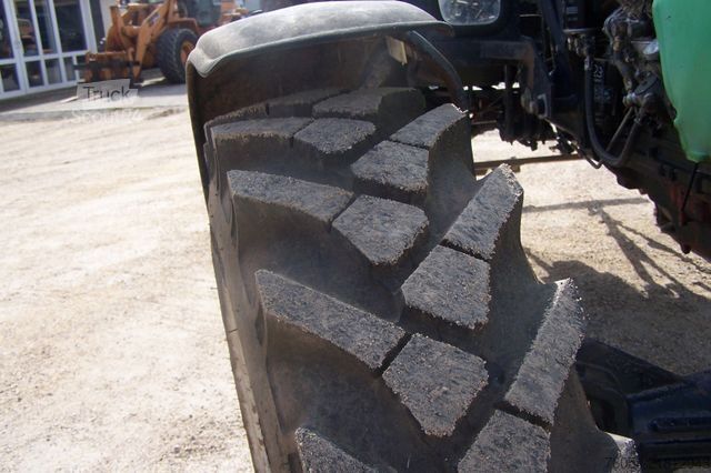 Traktor DEUTZ-FAHR D6206A