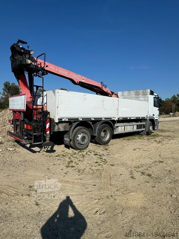 Camion cu platformă și prelată Mercedes-Benz Actros 2544L