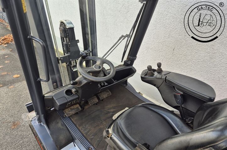 Dīzeļiekrāvēji Linde H35D-02