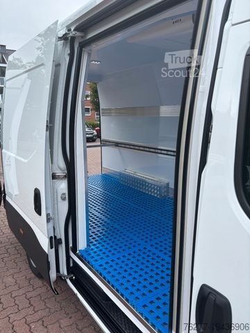 Koelwagen met geïsoleerde laadbak IVECO Daily 3520L mm Aut. Tiefkühl -20°