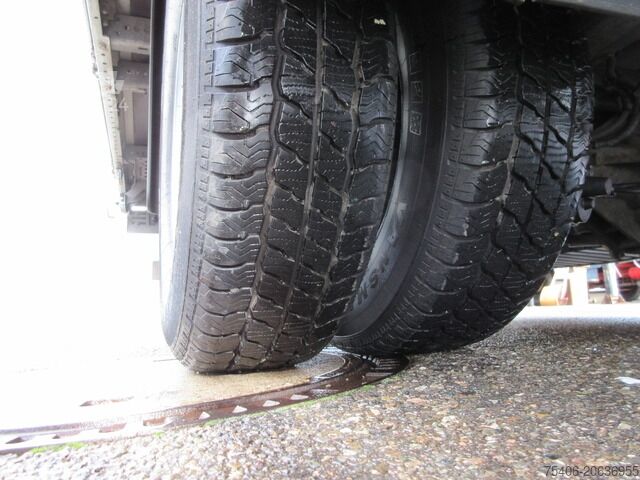 Transportador con plataforma y toldo iveco Daily 72-180 Hi-Matic,Plane-Spriegel, 6,05 m LBW