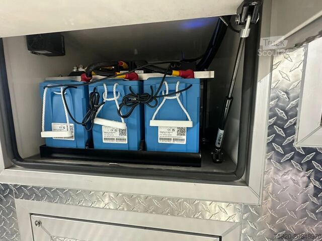 Scania 590S 6x2*4 STX 3x uitklapbaar - V8 - Demo/Nieuw - Volledige specificatie Scania 590S 6x2*4 STX 3x pop out - V8 - Demo/New - Ful...