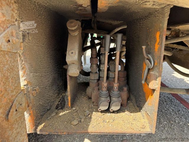 Lågbyggd trailer GOLDHOFER TU 4-2x2-32/80 TIEFLADER*2005*TÜV 04/26*