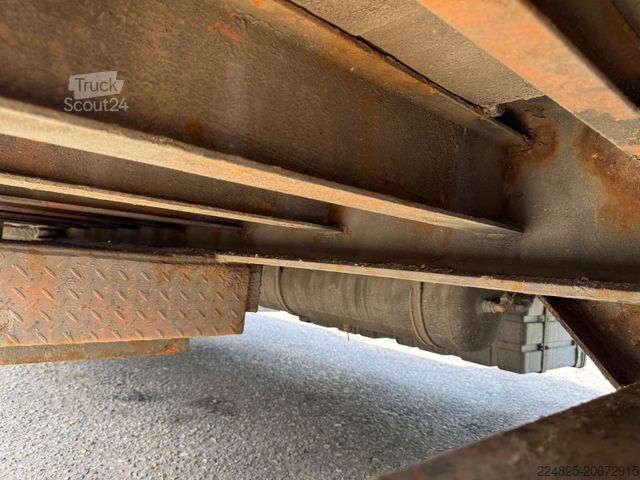 Lågbyggd trailer GOLDHOFER TU 4-2x2-32/80 TIEFLADER*2005*TÜV 04/26*