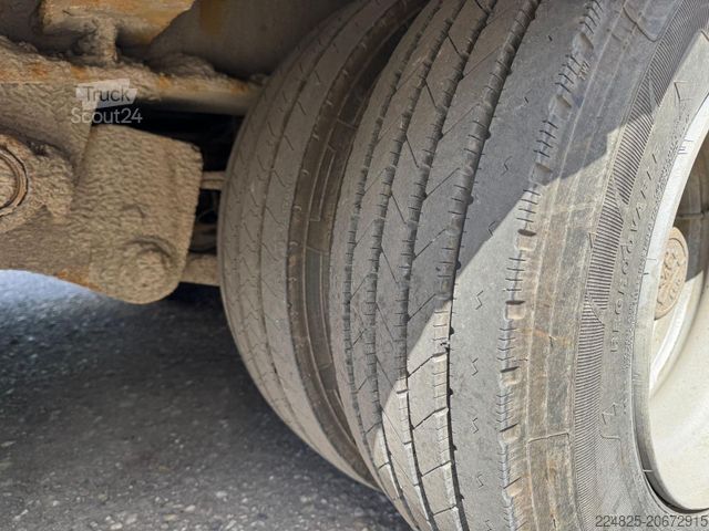 Lågbyggd trailer GOLDHOFER TU 4-2x2-32/80 TIEFLADER*2005*TÜV 04/26*