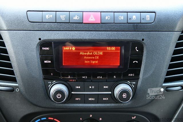 Tippbil skåpbil IVECO Daily 35S140 DoKa Dreiseitenkipper RWD AHK