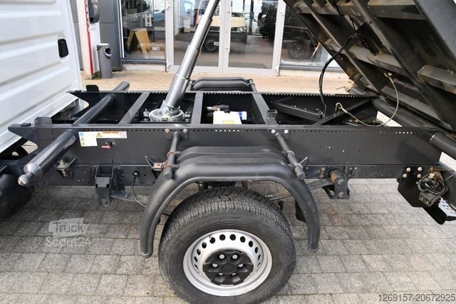 Tippbil skåpbil IVECO Daily 35S140 DoKa Dreiseitenkipper RWD AHK 3,5T