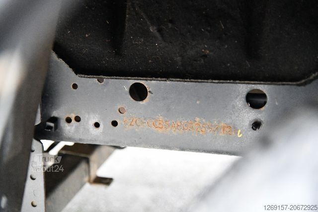 Tippbil skåpbil IVECO Daily 35S140 DoKa Dreiseitenkipper RWD AHK 3,5T