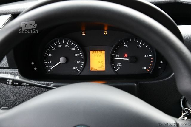 Минибус MERCEDES-BENZ Sprinter 316 CDI Kombi L2H2 9-Sitze Navigation