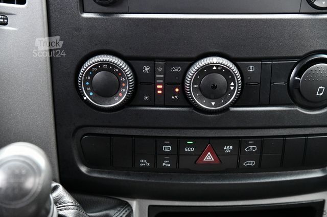 Минибус MERCEDES-BENZ Sprinter 316 CDI Kombi L2H2 9-Sitze Navigation