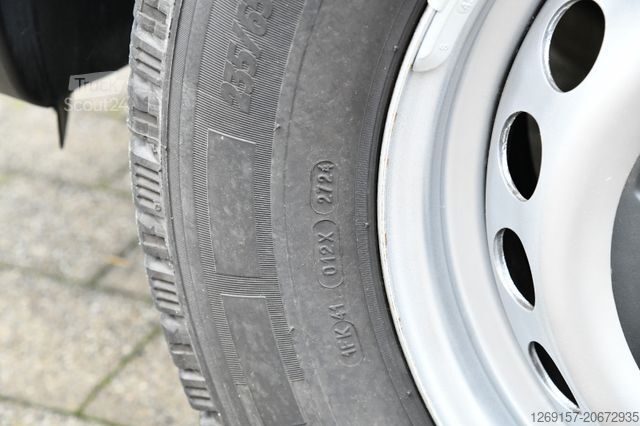 Минибус MERCEDES-BENZ Sprinter 316 CDI Kombi L2H2 9-Sitze Navigation