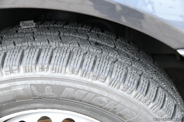 Минибус MERCEDES-BENZ Sprinter 316 CDI Kombi L2H2 9-Sitze Navigation