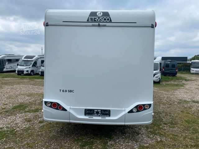 Puoliksi integroitu matkailuauto ETRUSCO T 6.9 SBC | 7,0 m*Automatik*