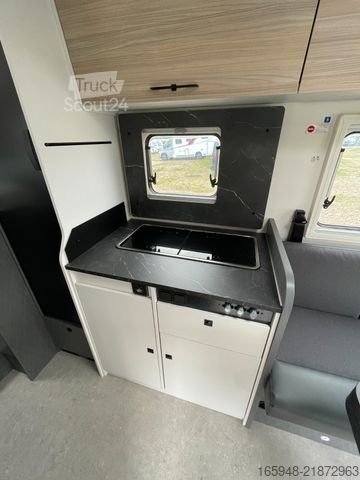 Puoliksi integroitu matkailuauto ETRUSCO T 6.9 SBC | 7,0 m*Automatik*