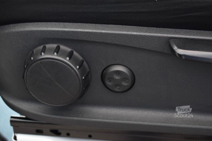 Furgon blaszak MERCEDES-BENZ Sprinter 316 CDI 4x4 7 G-Tronic Mixto L2H2 Navi
