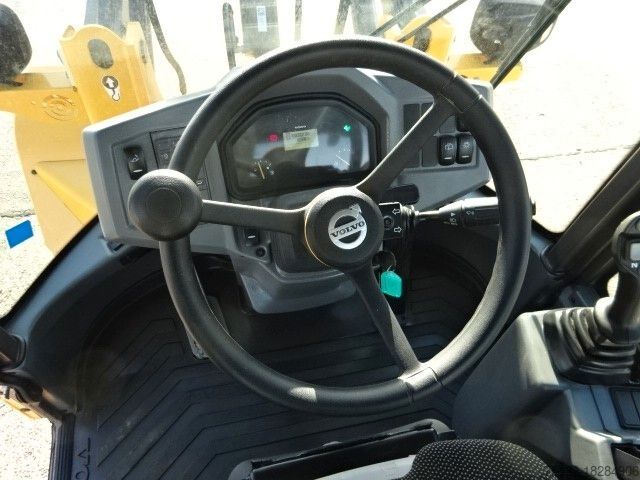 Radlader VOLVO L30G Radlader 4x4 ALLRAD