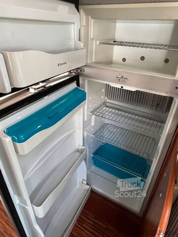 Półzintegrowany kamper HYMER/ERIBA Tramp 674 SL - Einzelbetten - Heckbad -
