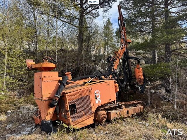Земляная бурильная машина Tamrock DHA500 Drilling Rig