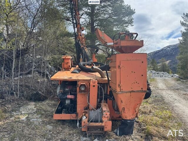 Земляная бурильная машина Tamrock DHA500 Drilling Rig