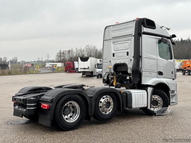 Стандартний тягач  Actros 2553