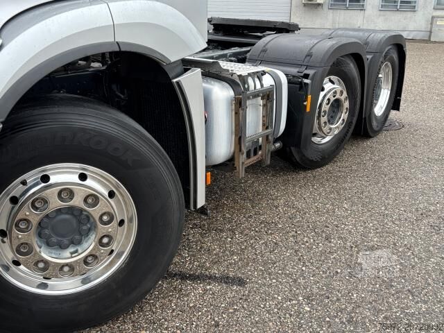 Стандартний тягач Actros 2553