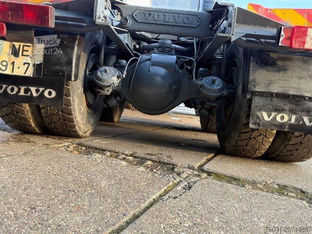 Standaard trekker VOLVO F 12 Turbo B 380 6X4 Tractor-Unit Spring/Spring