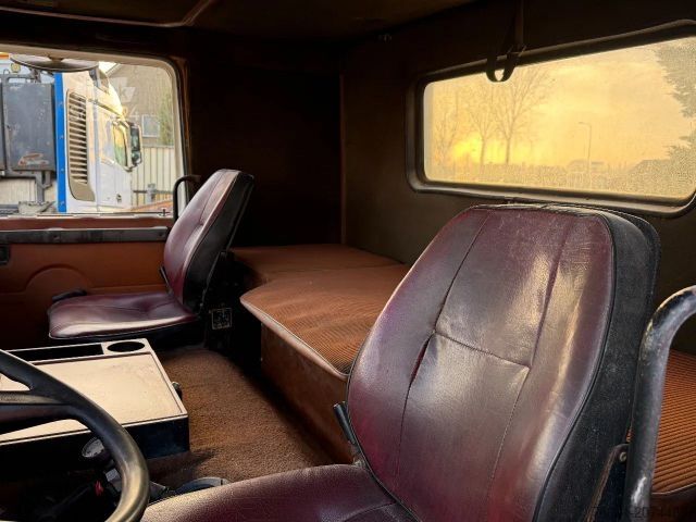 Standaard trekker VOLVO F 12 Turbo B 380 6X4 Tractor-Unit Spring/Spring