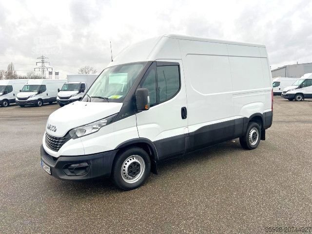 Furgon blaszak IVECO 35S12 V