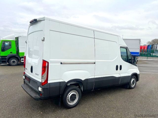 Furgon blaszak IVECO 35S12 V