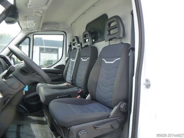 Furgon blaszak IVECO 35S12 V