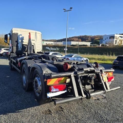 Tipper truck MAN TGS 26.400