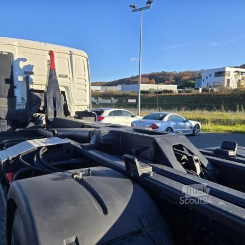 Tipper truck MAN TGS 26.400