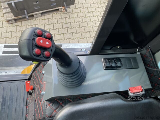 Radlader inkl. Tieflader + Gabelpaket Berger Kraus Radlader/Teleskoplader BK810T *KUBOTA*