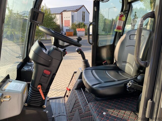 Teleskoplader inkl. Schneeschild-Paket Berger Kraus Radlader/Teleskoplader BK810T *KUBOTA*