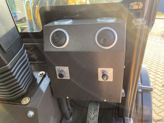 Teleskoplader inkl. Schneeschild-Paket Berger Kraus Radlader/Teleskoplader BK810T *KUBOTA*