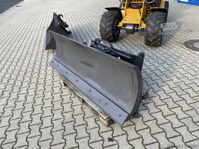 Teleskoplader inkl. Schneeschild-Paket Berger Kraus Radlader/Teleskoplader BK810T *KUBOTA*