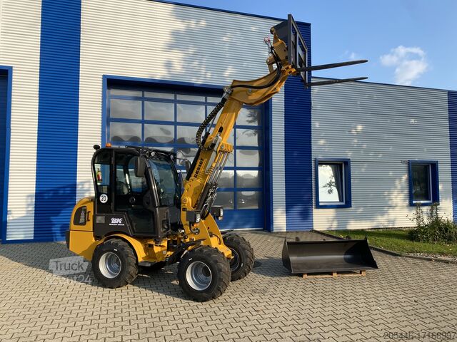 Teleskoplader inkl. Gabelpaket Berger Kraus Radlader/Teleskoplader BK810T *KUBOTA*