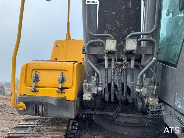 Pelle sur chenilles Volvo EC 220 DL w/ rototilt, tooth tray and GPS.