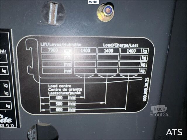 Chariot élévateur à fourche Linde R14X-03 Reach Truck