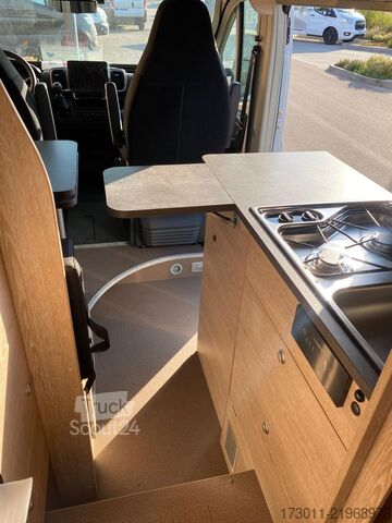 Autocaravana PÖSSL Vario 545 Citroen 140PS Premium Markise