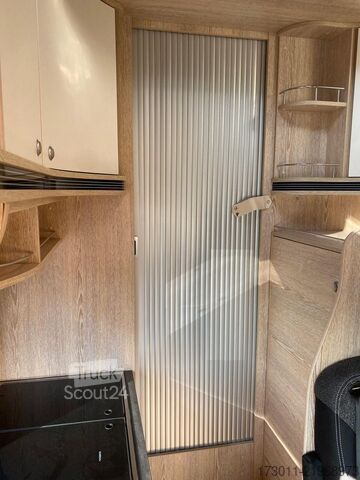 Autocaravana PÖSSL Vario 545 Citroen 140PS Premium Markise