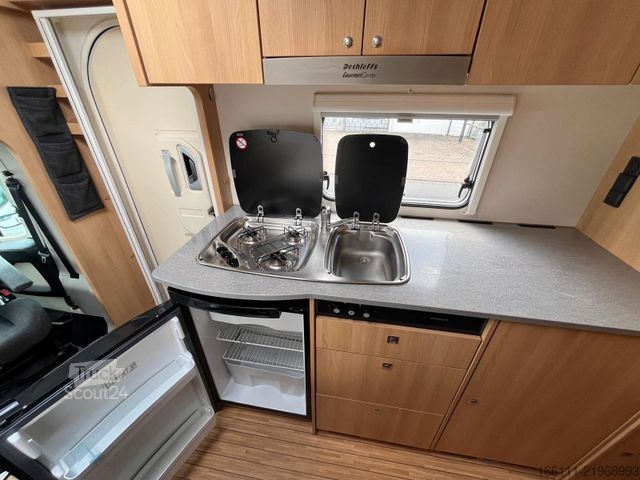 Camper mansardato DETHLEFFS A 6977 - Festbett - 2 x Klima - AHK -