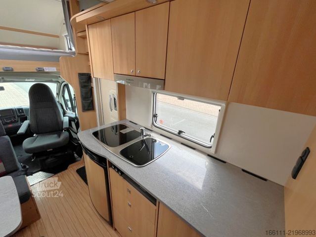 Camper mansardato DETHLEFFS A 6977 - Festbett - 2 x Klima - AHK -
