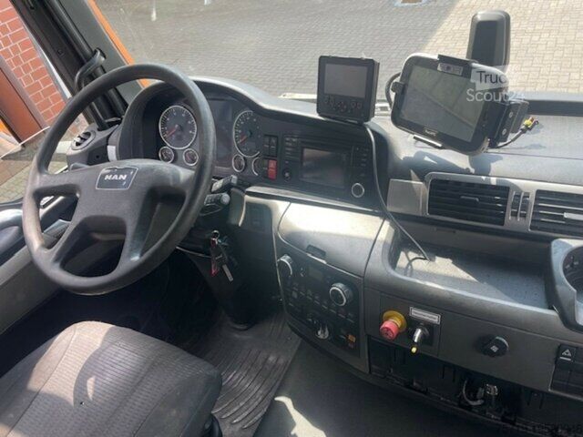 Garbage truck MAN 26.320 TGS 6x2 Zöller 2-Kammer