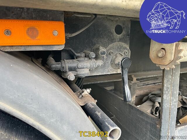 Remorque à plate-forme Renders 