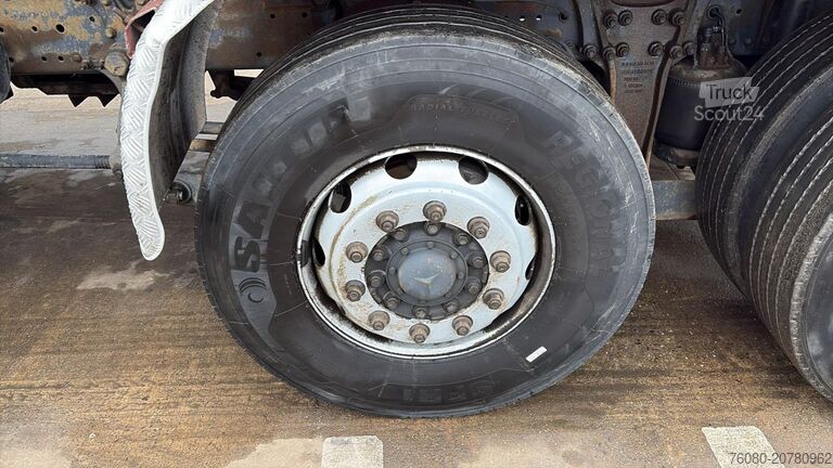 Aspirateur de boues Mercedes-Benz Atego 2528 (18000 L / VIDANGEUR / VACUUM / MANU...