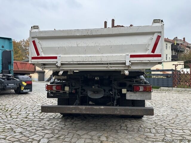 Camion-benne tricar mercedes-benz 1833 AK 4x4 Arocs Hiab Kran Funk AHK