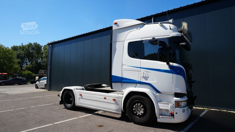 Standard-SZM Scania R 450 tractor unit damaged front